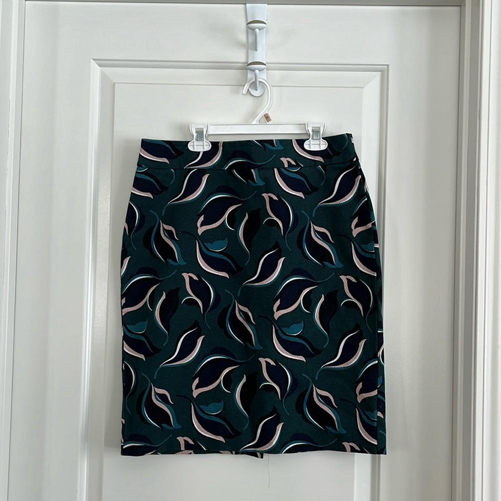 Ann Taylor print pencil skirt size 8